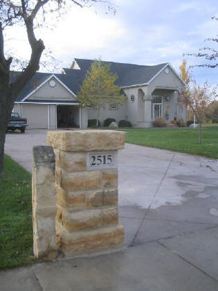 Driveway pillar